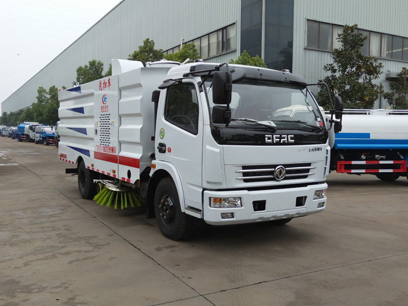 東風(fēng)多利卡5方洗掃車 東風(fēng)多利卡5方洗掃車